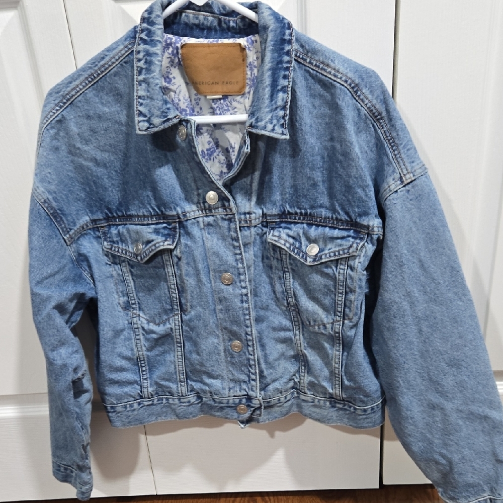 American Eagle Outfitters Light Blue Denim Jacket